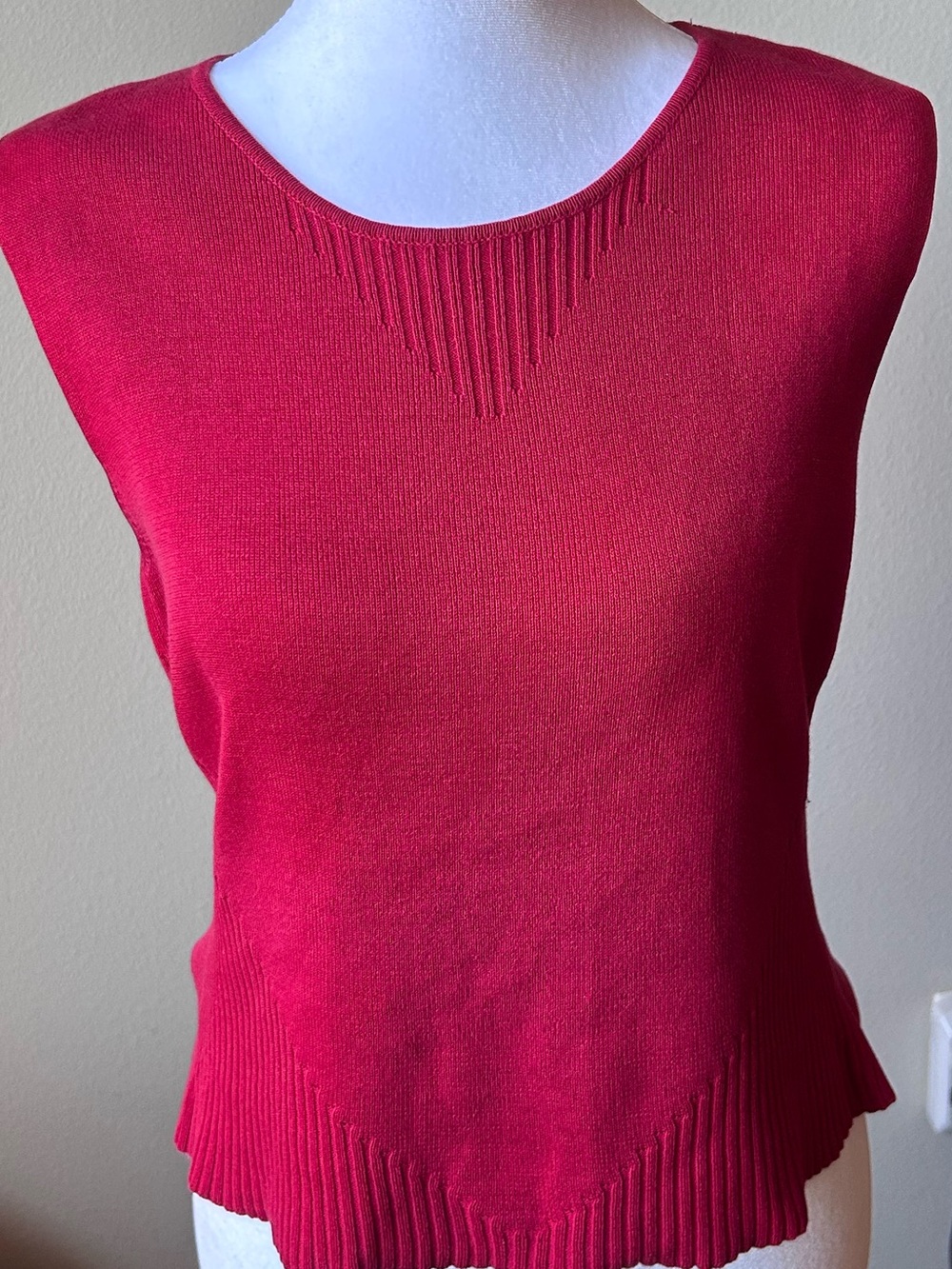 Silk Cotton Clio Red Ribbed Knit Sleeveless Top